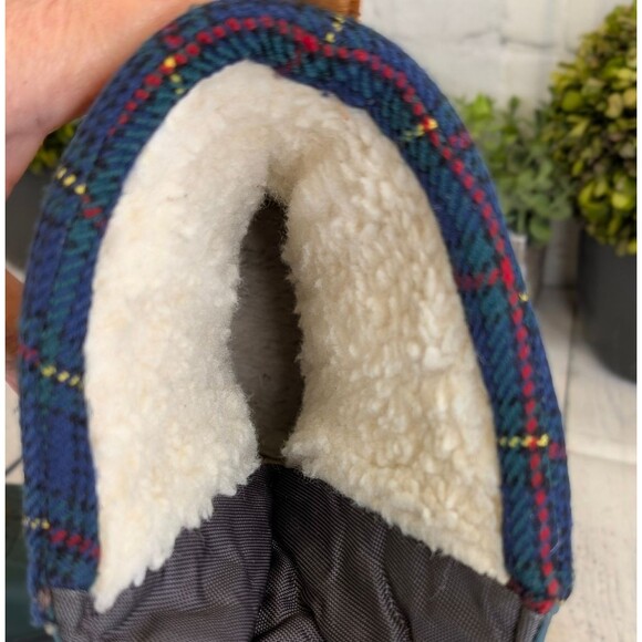 Eddie Bauer Sherpa-Lined Duck Boots – Waterproof & Insulated - Picture 9 of 10